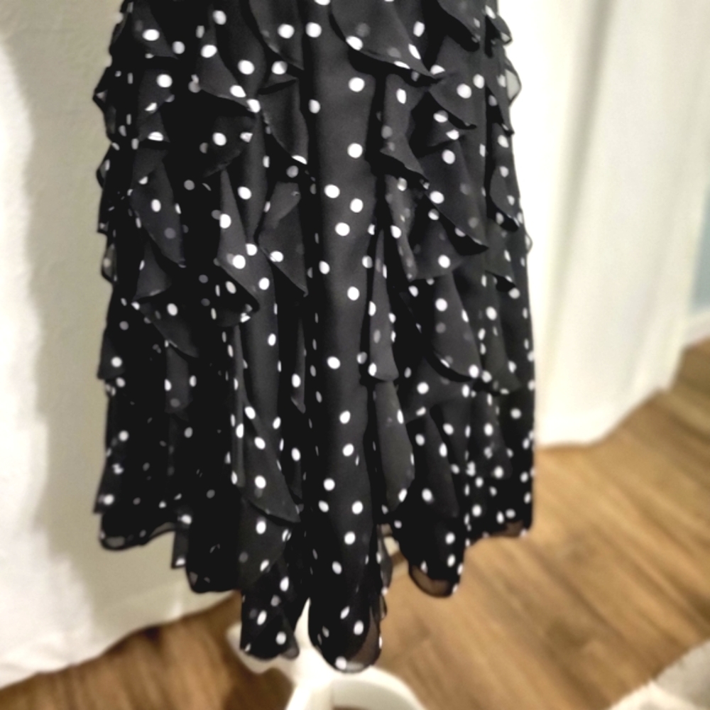 White House Black Market Strapless Dress - Picture 2 of 3
